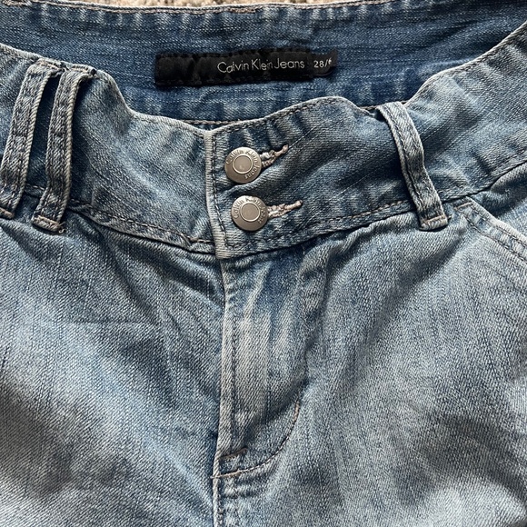 Vintage Calvin Klein denim shorts - Picture 3 of 5